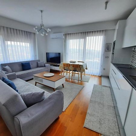 Luxury Sky View Apartment Πρίστινα Εξωτερικό φωτογραφία