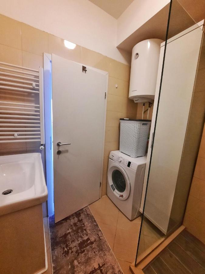 Luxury Sky View Apartment Πρίστινα Εξωτερικό φωτογραφία