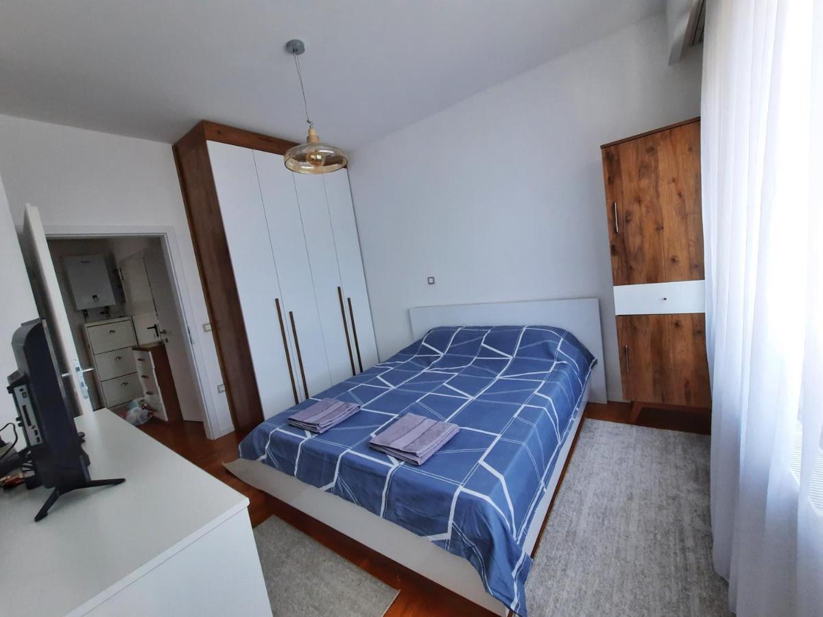 Luxury Sky View Apartment Πρίστινα Εξωτερικό φωτογραφία