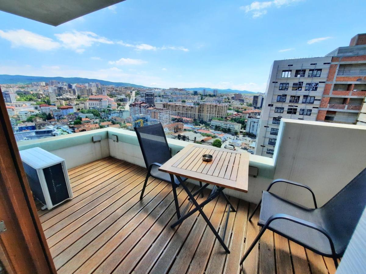 Luxury Sky View Apartment Πρίστινα Εξωτερικό φωτογραφία