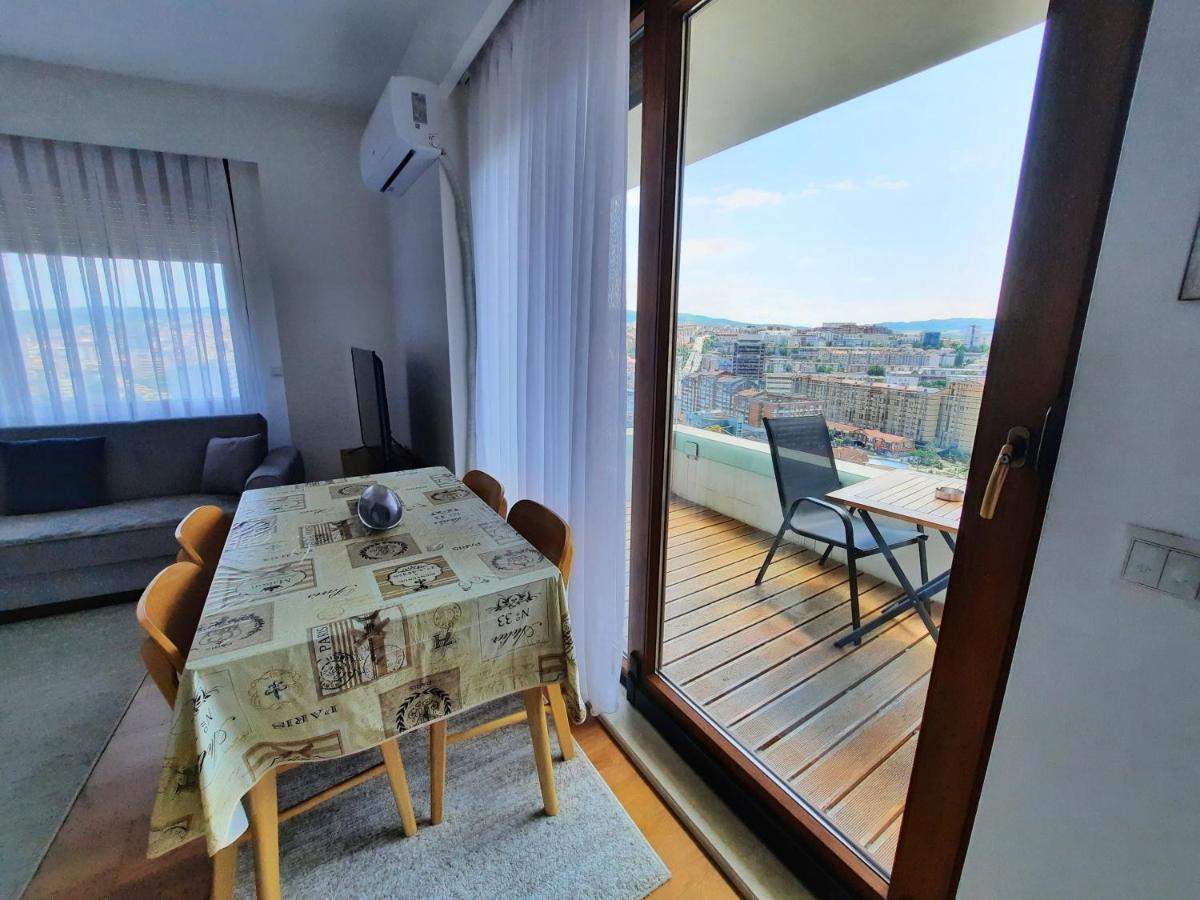 Luxury Sky View Apartment Πρίστινα Εξωτερικό φωτογραφία