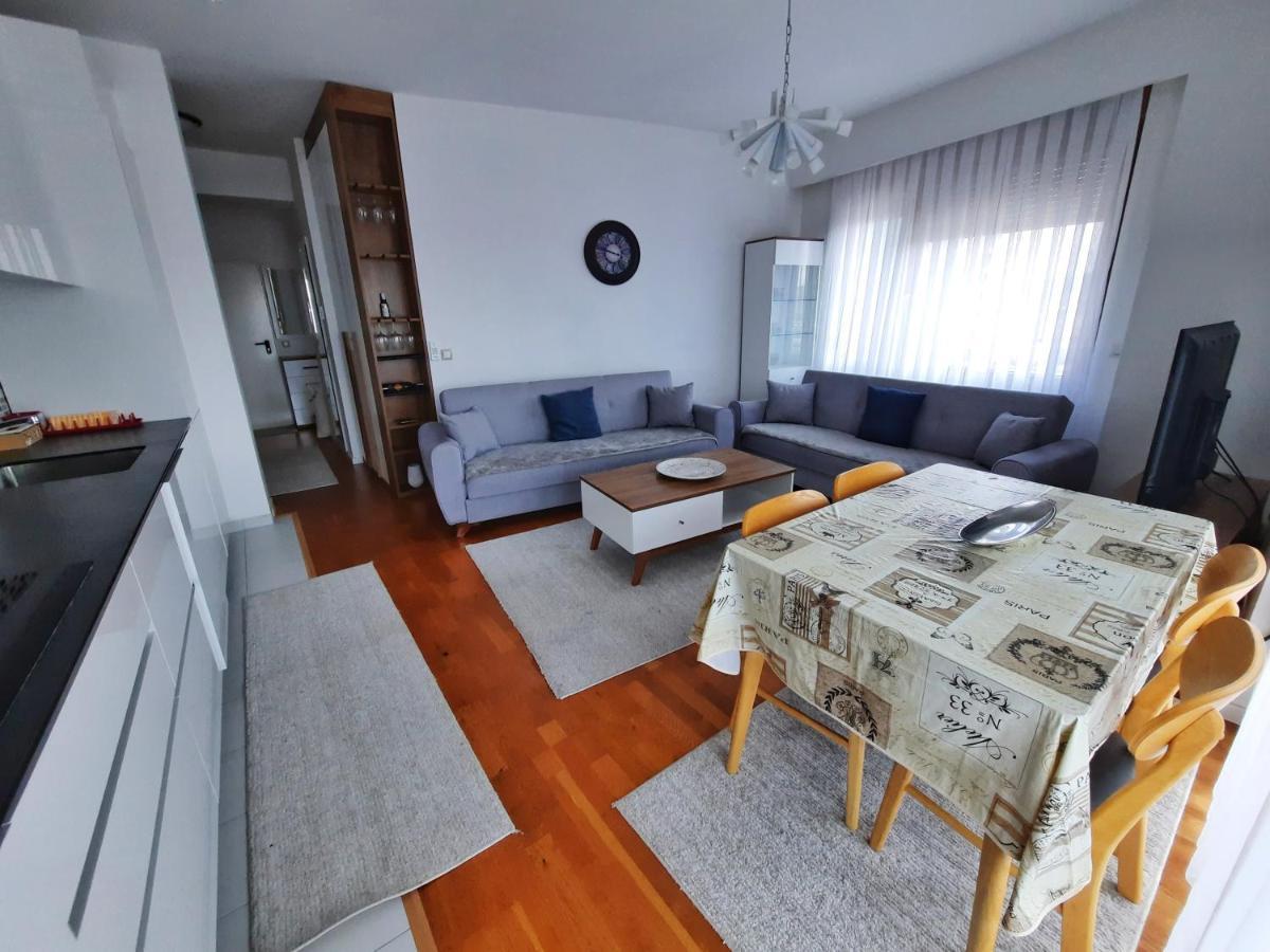 Luxury Sky View Apartment Πρίστινα Εξωτερικό φωτογραφία