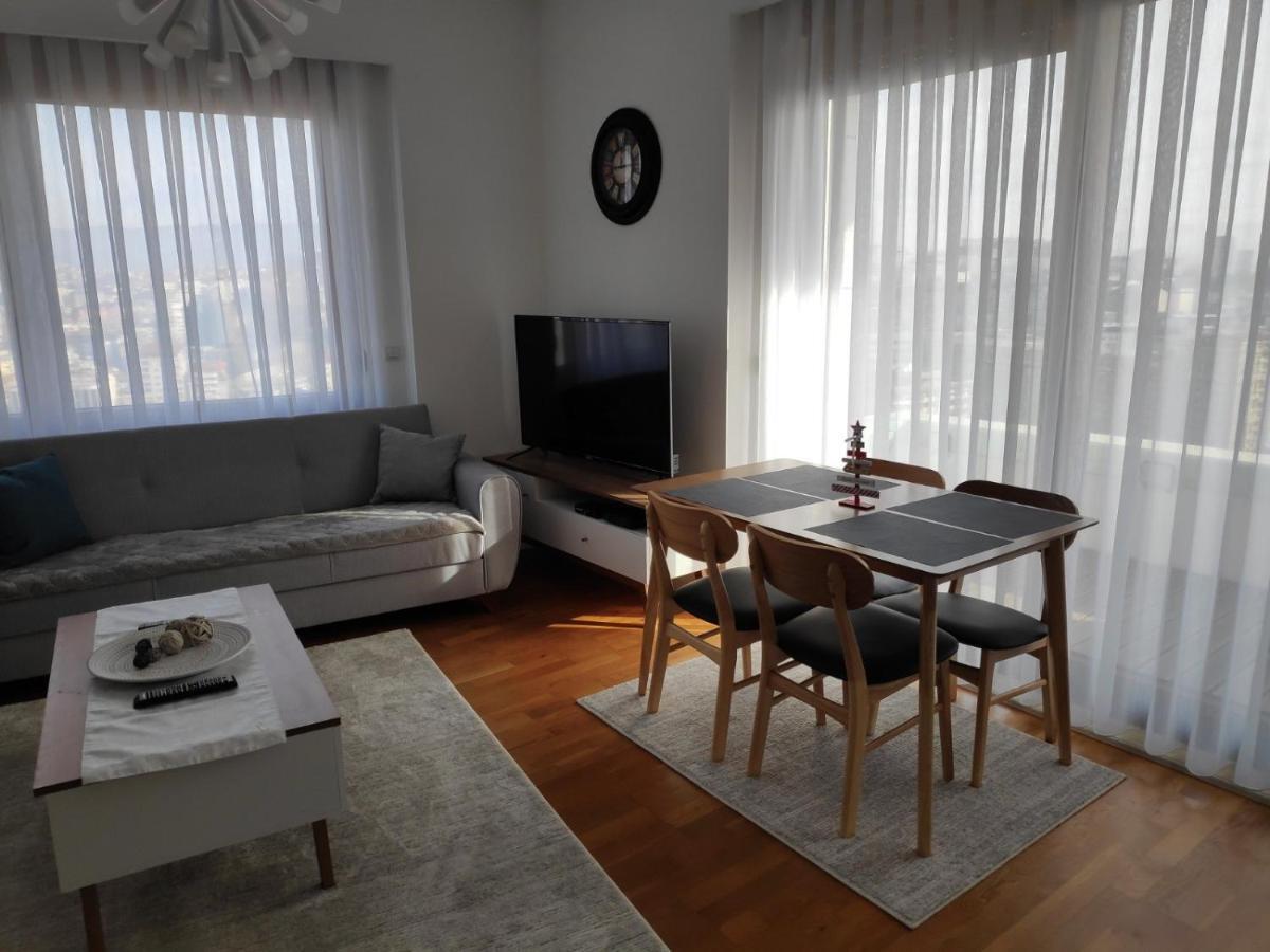 Luxury Sky View Apartment Πρίστινα Εξωτερικό φωτογραφία