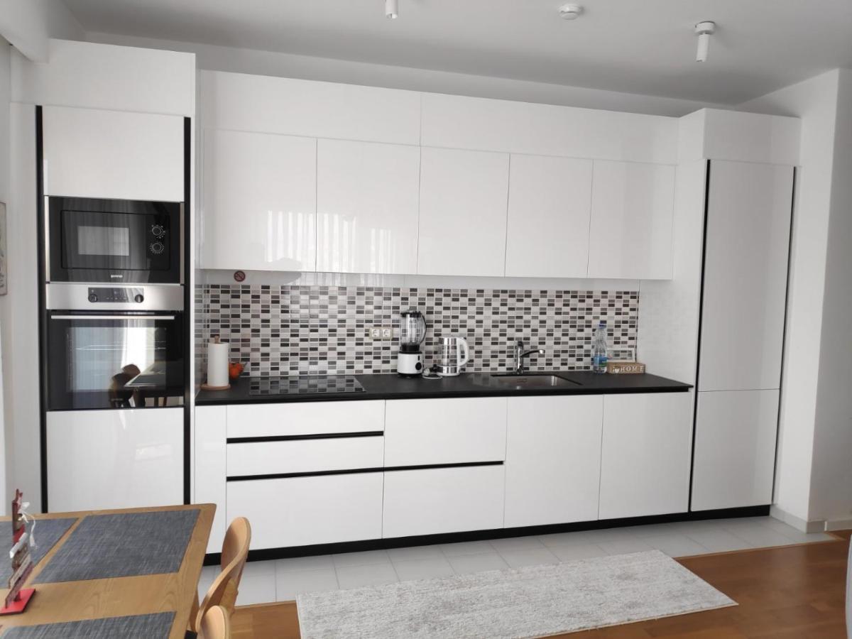 Luxury Sky View Apartment Πρίστινα Εξωτερικό φωτογραφία