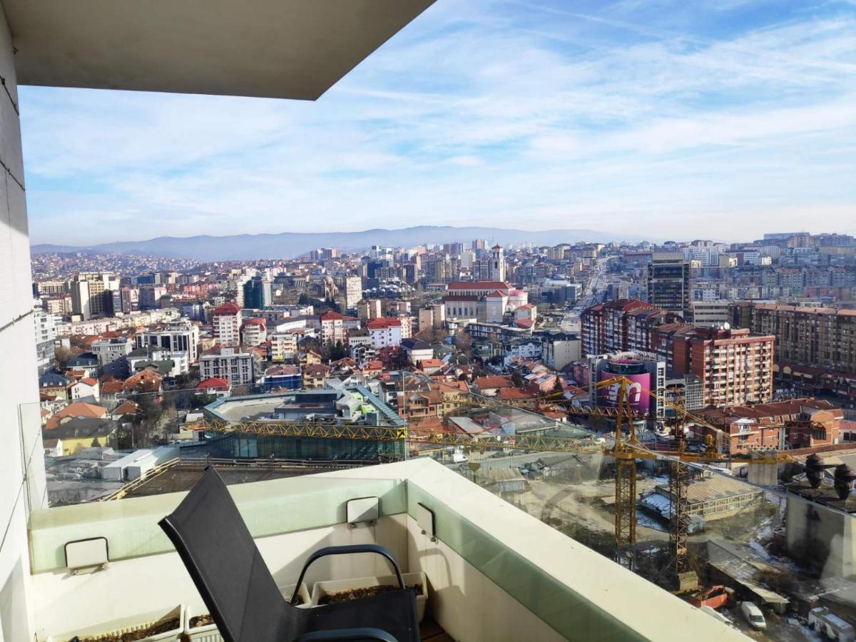 Luxury Sky View Apartment Πρίστινα Εξωτερικό φωτογραφία